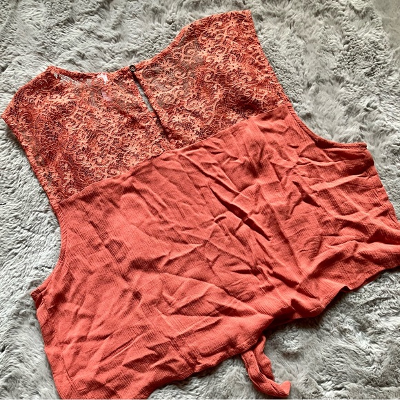 Raffle and lace peach bohemian top, tie front fits very flowy medium fairycore - Picture 2 of 4